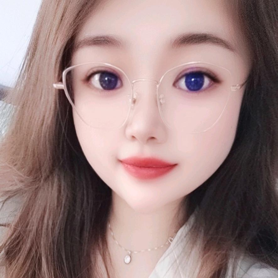 爱吃柠檬Q糖的小姐姐