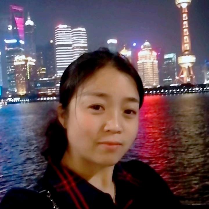 @维维(ง •̀_•́)ง