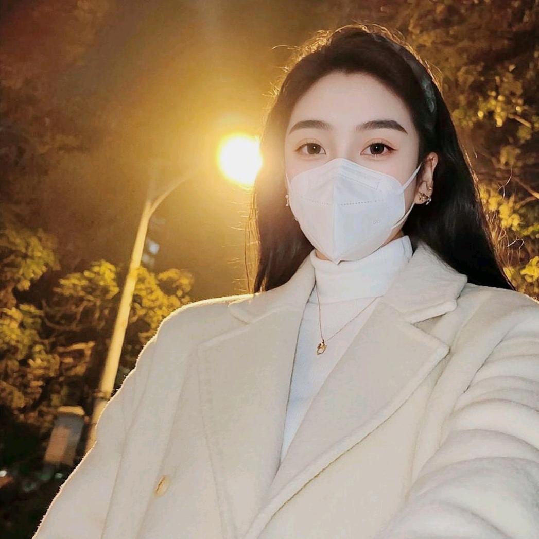 @ 🐯叶   八    岁🤑