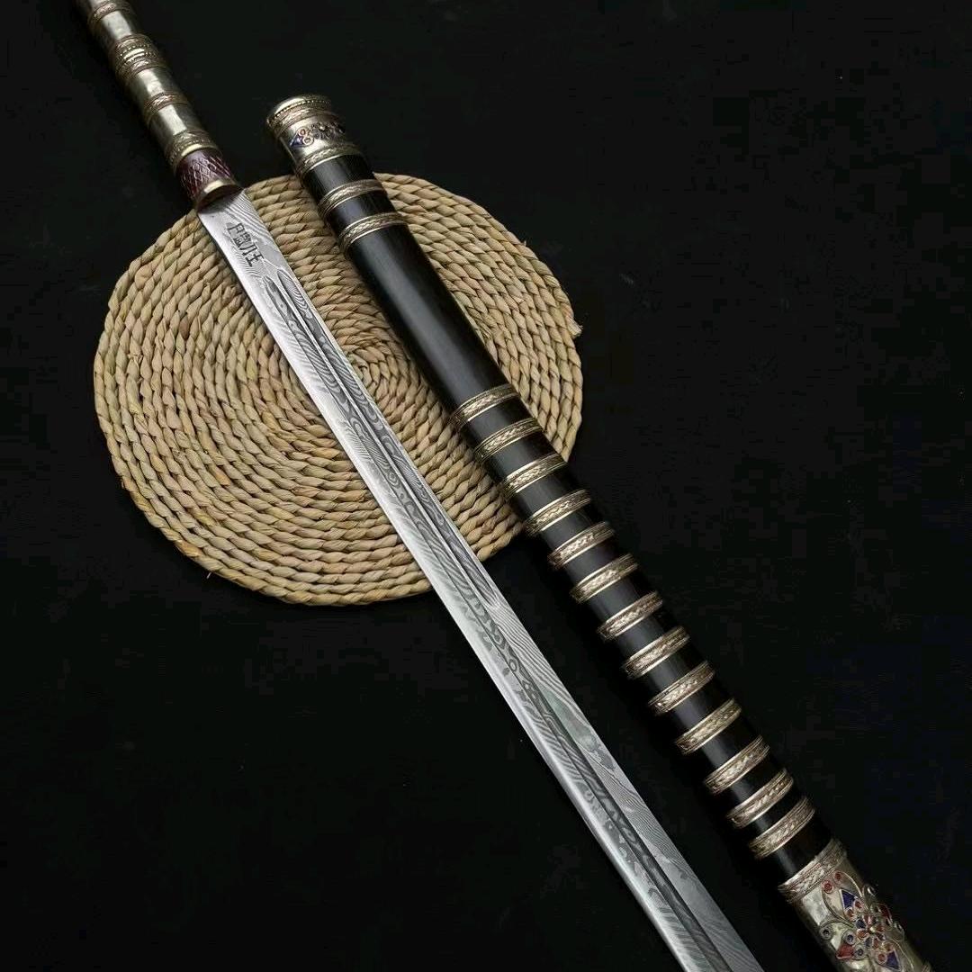 潇伟