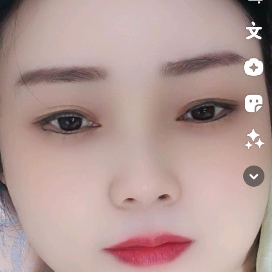 依👣凡