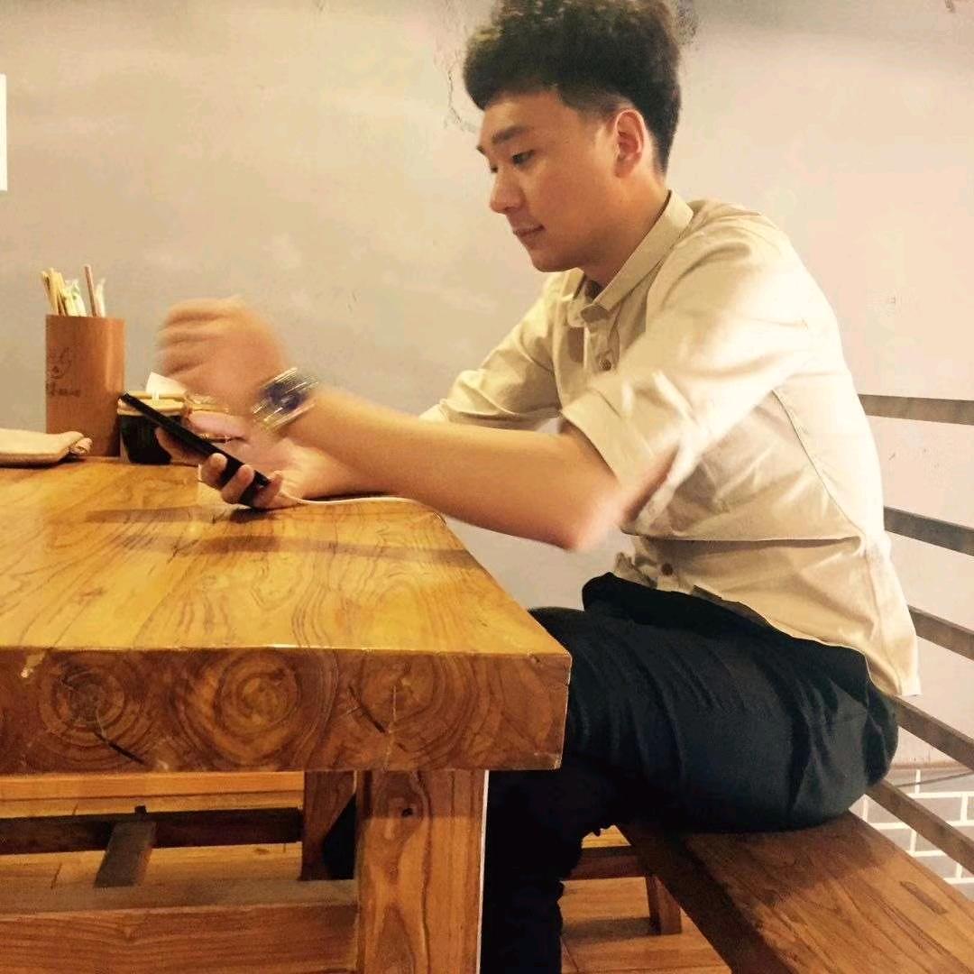 凸凸
