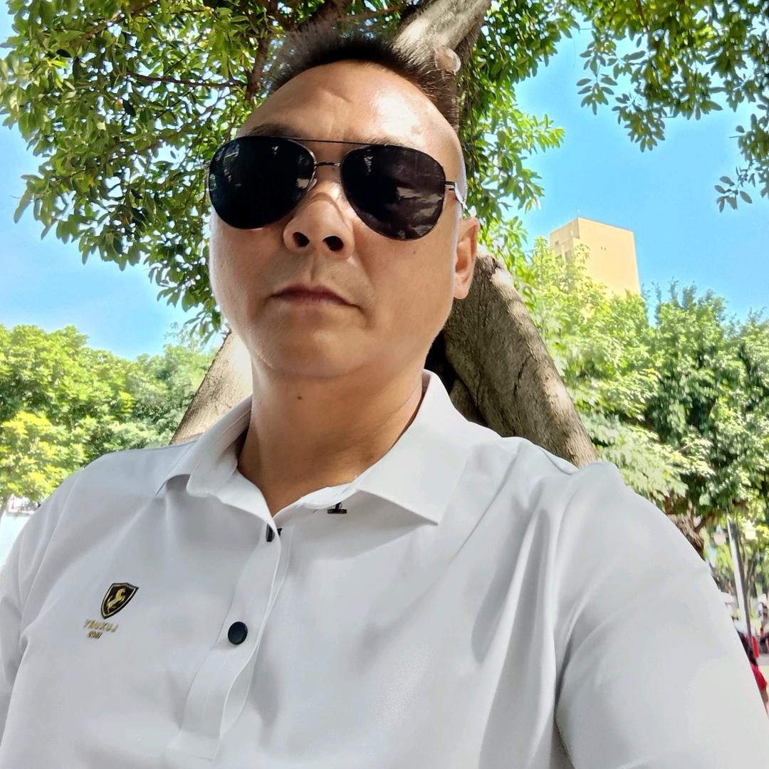 潇洒凤山哥