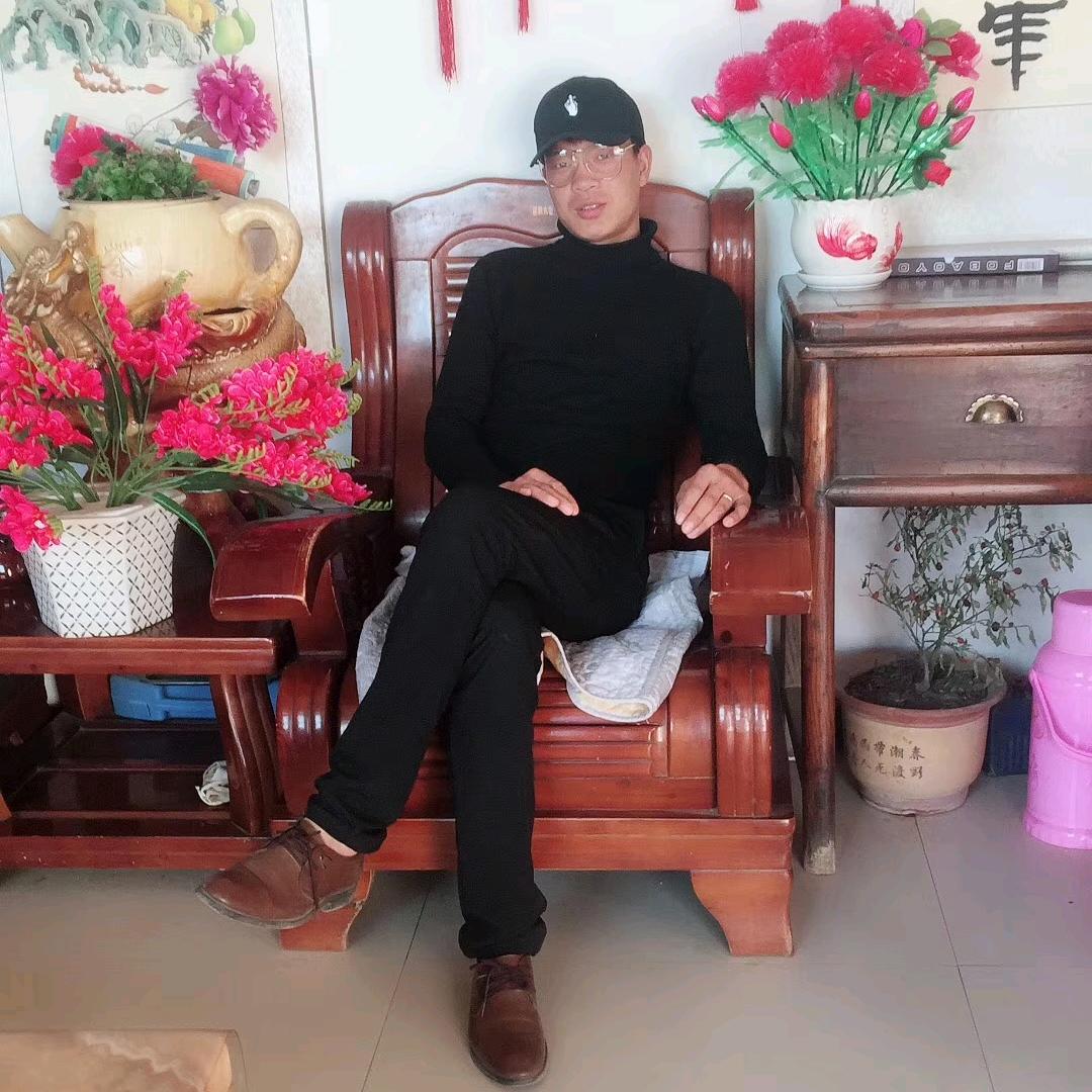 李亚龙