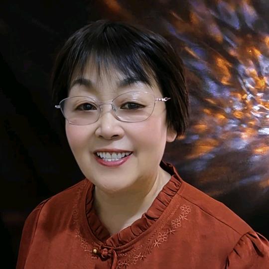 然菲彤