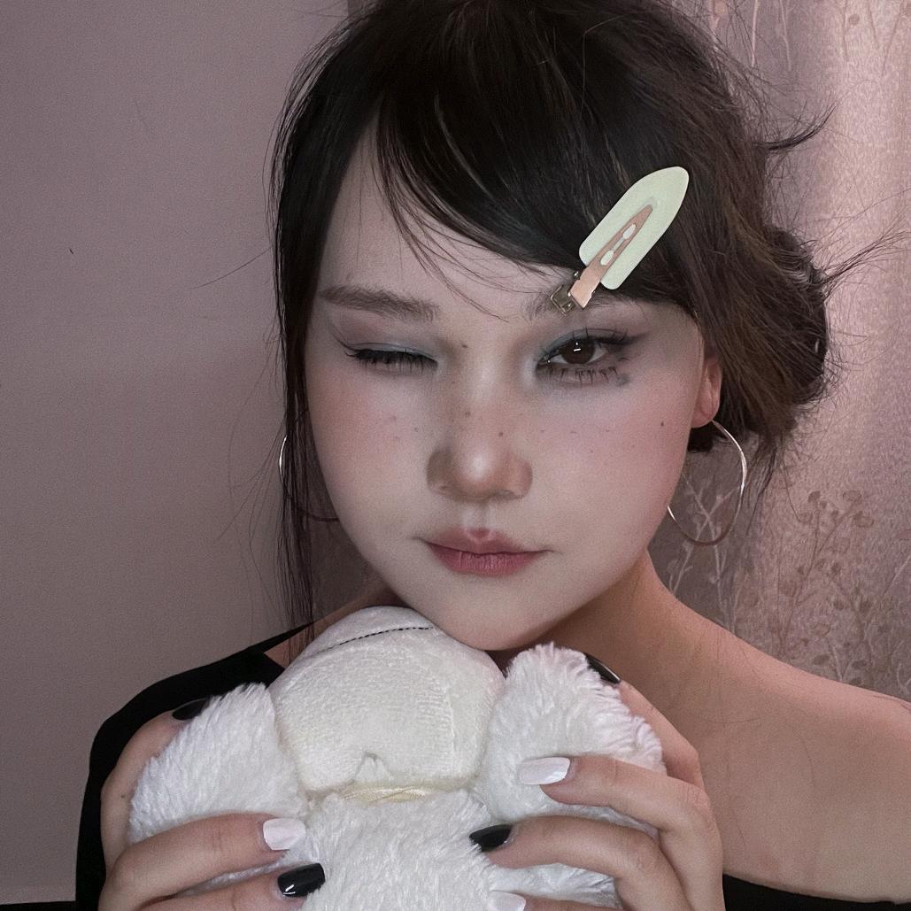 化妆师瑶瑶瑶