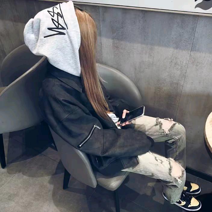临若.