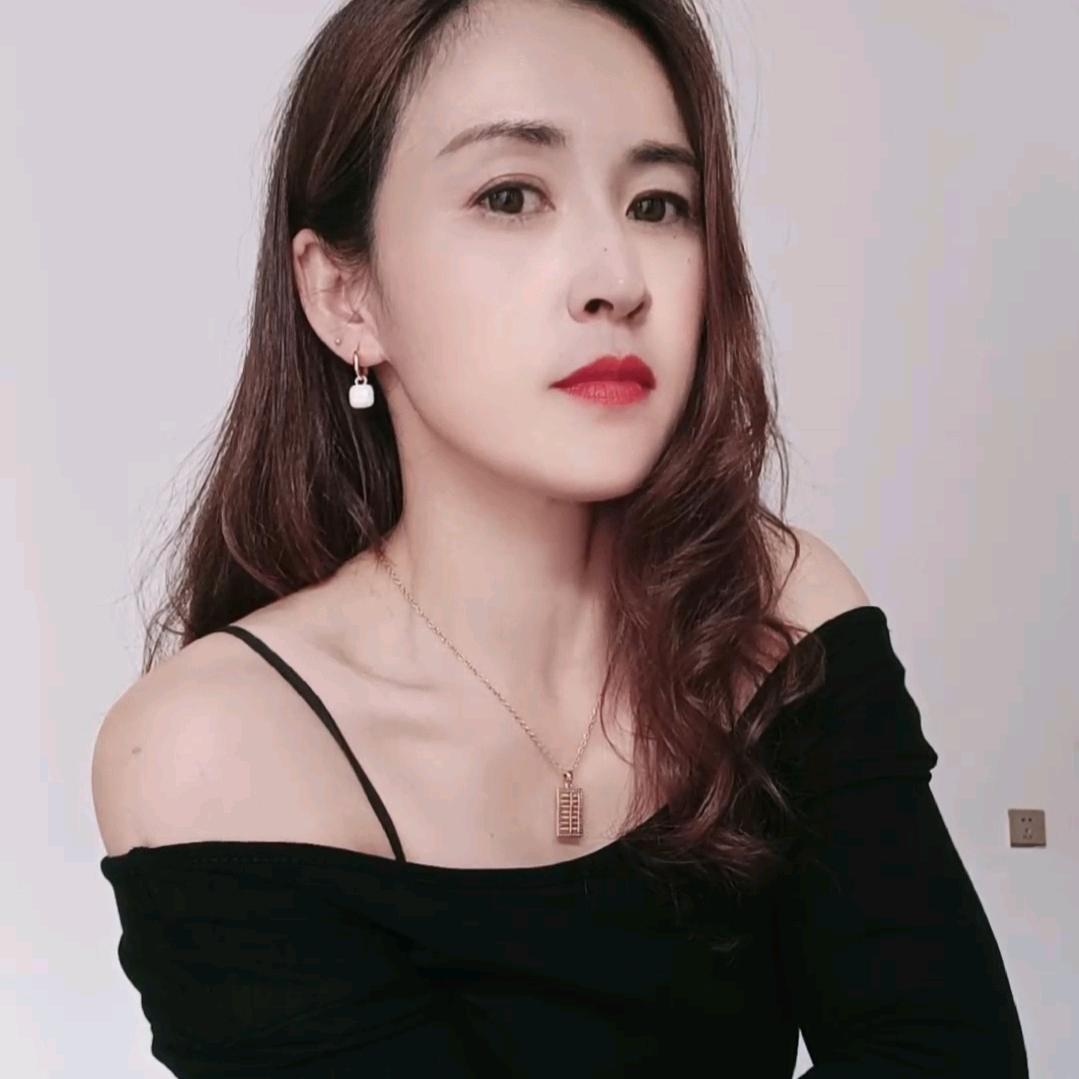 夏沫  ：