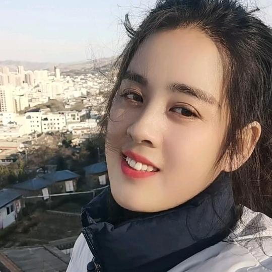 西和商业广场小蔚