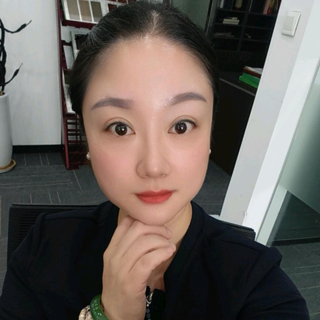 瑜摆摆