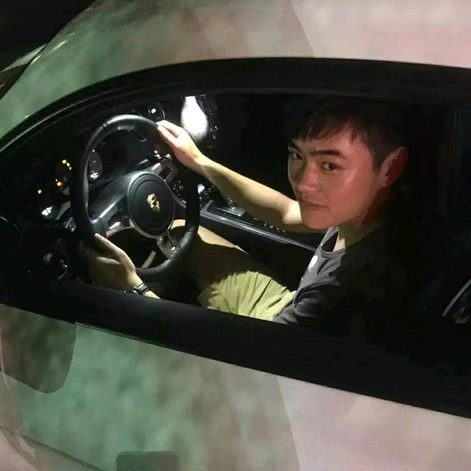 龙咏航