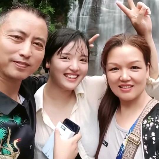 梁龙（梁晓晓爸爸）