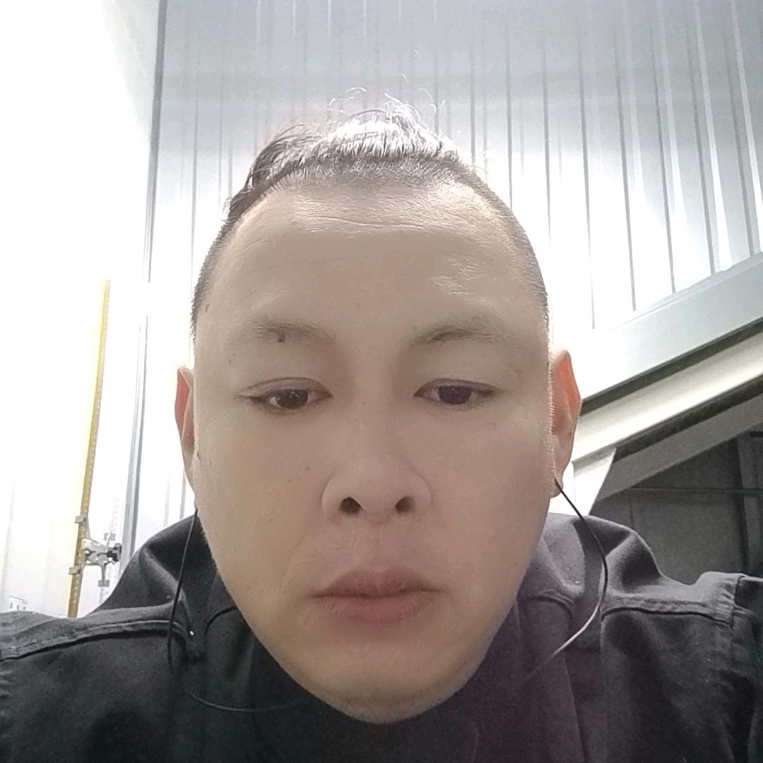 刚哥喜欢娱乐。