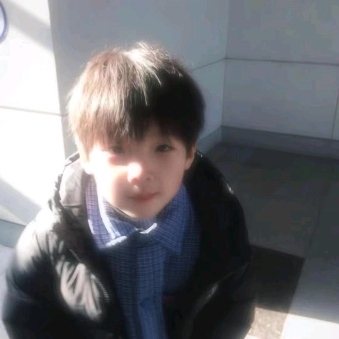 隔壁老王。