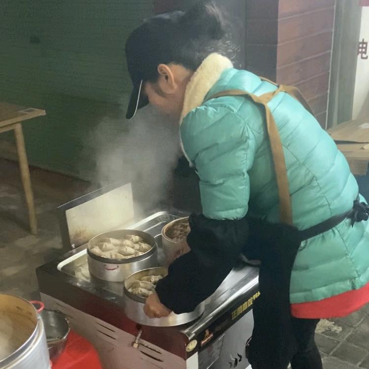 赣州信丰萝卜饺（郁孤台店）燕姐