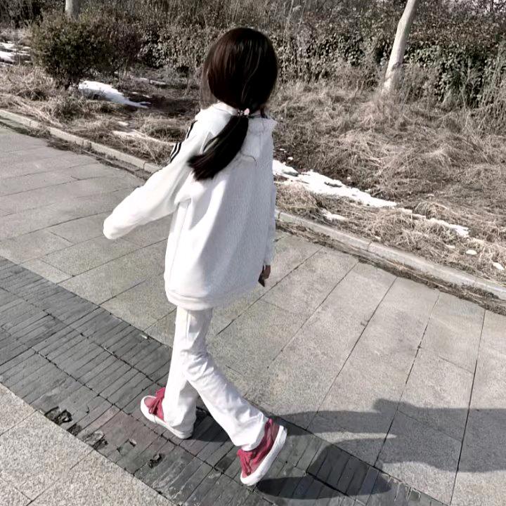 三岁