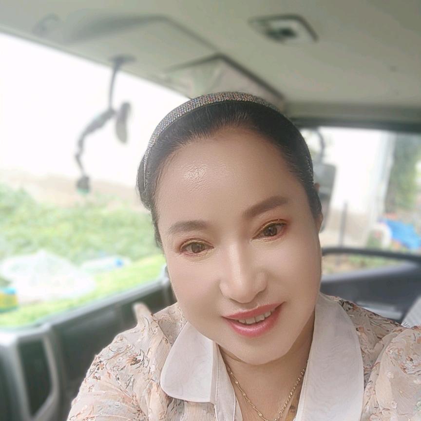 演员代丽