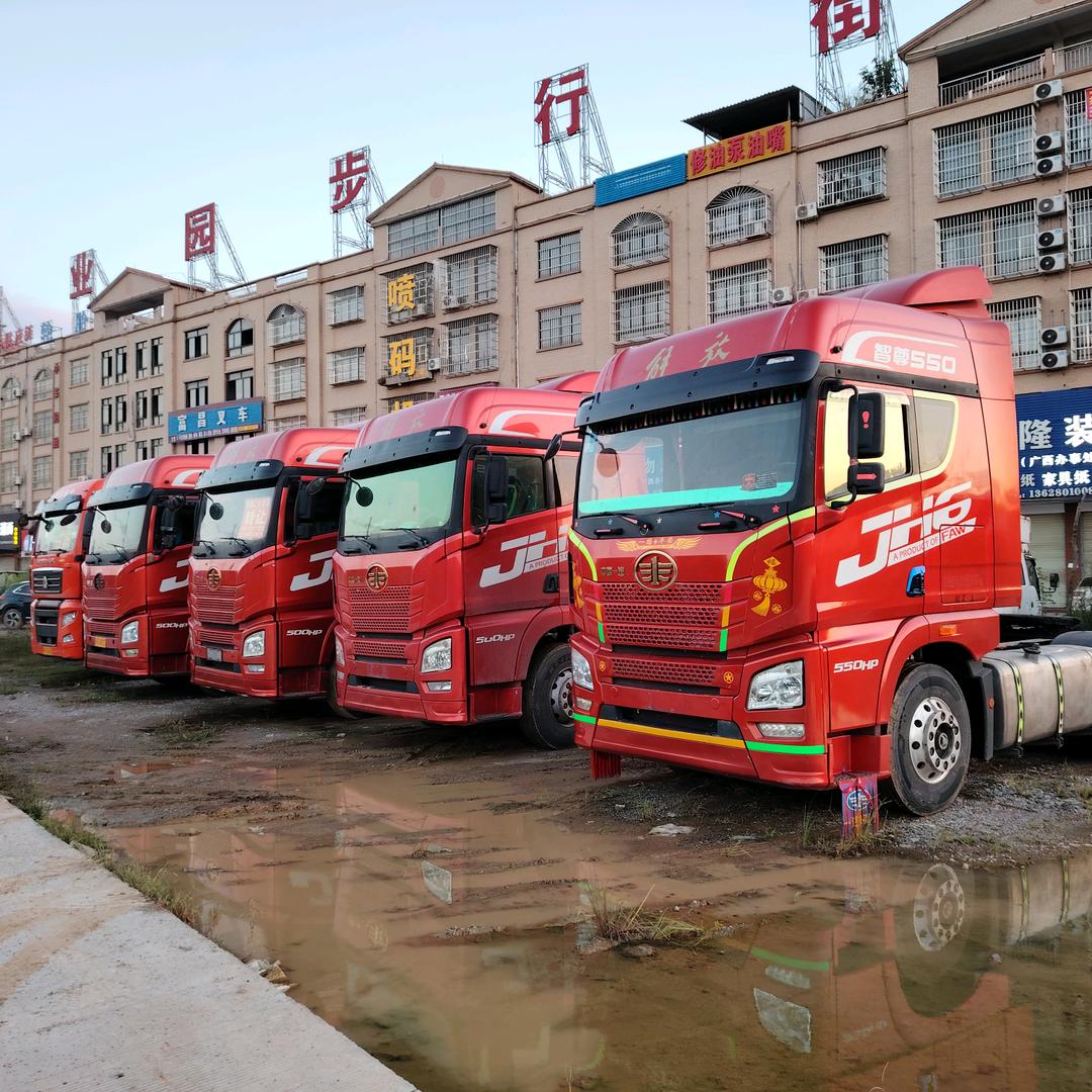 平南贵港卖解放二手车