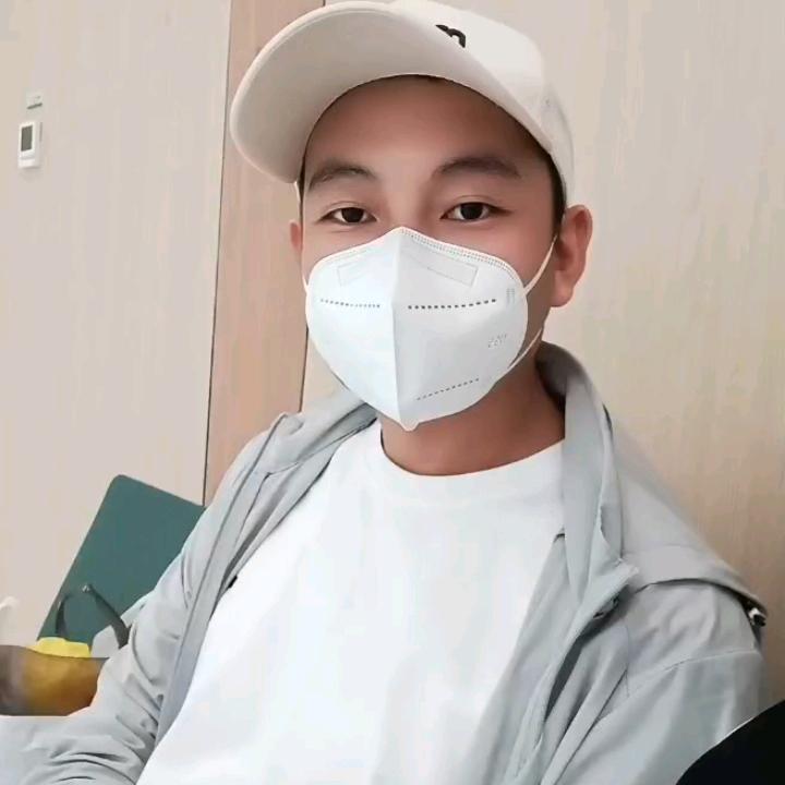 宏伟 (抗白)橱窗有好物【每晚7点直播】