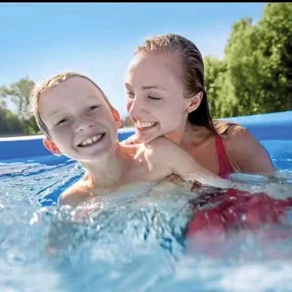 嘉达户外朗朗泳池