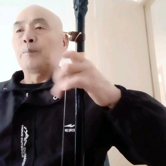 洪峰：学拉二胡（实名胡其洪）