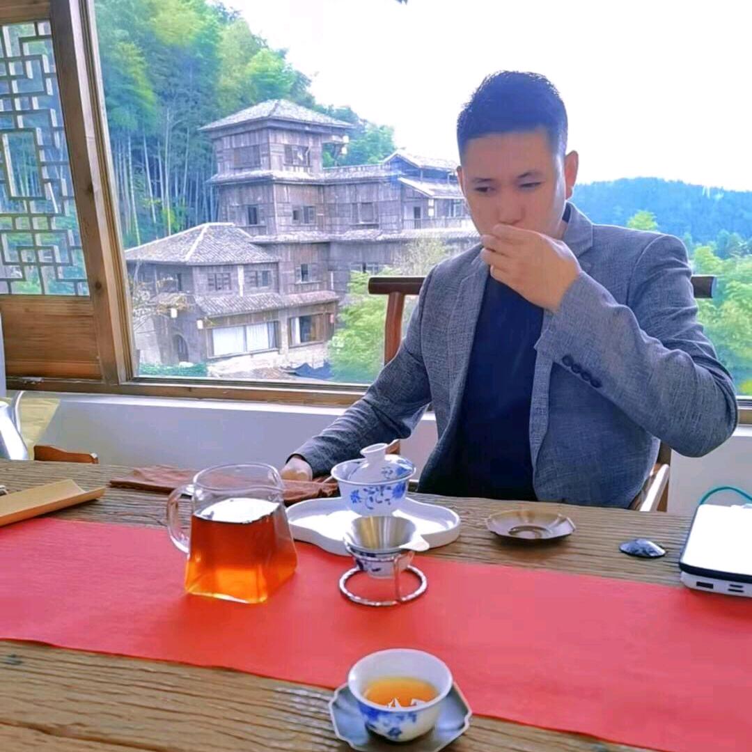 江西国际珠宝城1楼@莲心昌来福珠宝～龙哥