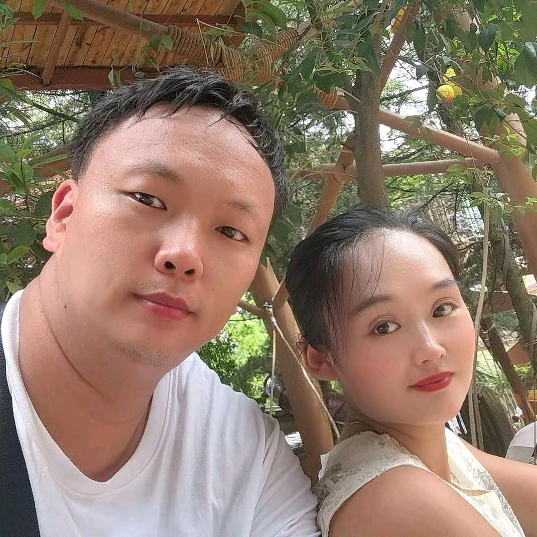 伟👨‍👩‍👦‍👦轩