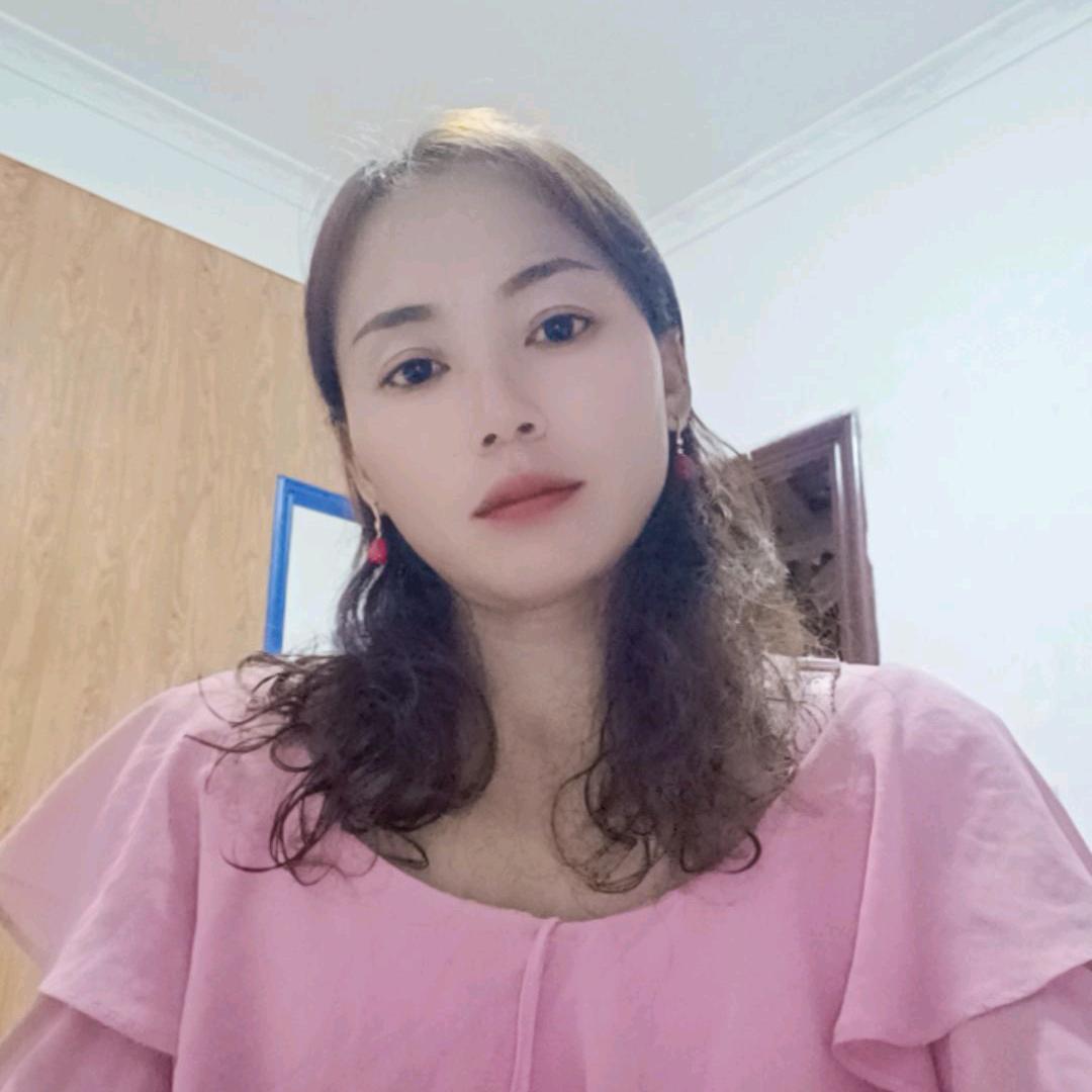 女