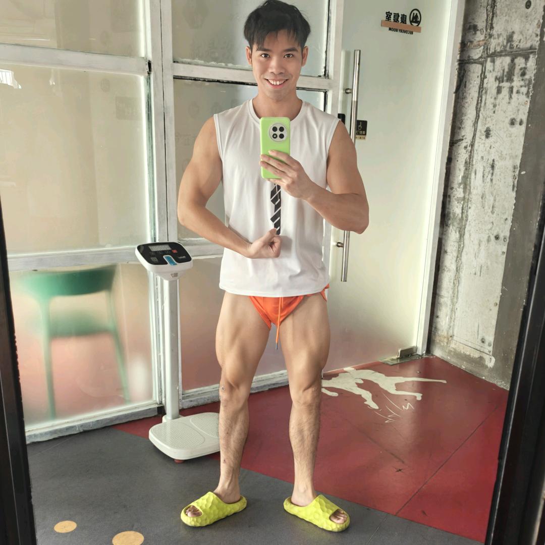 新生代杰少00后健美梦想终结者(发育中)