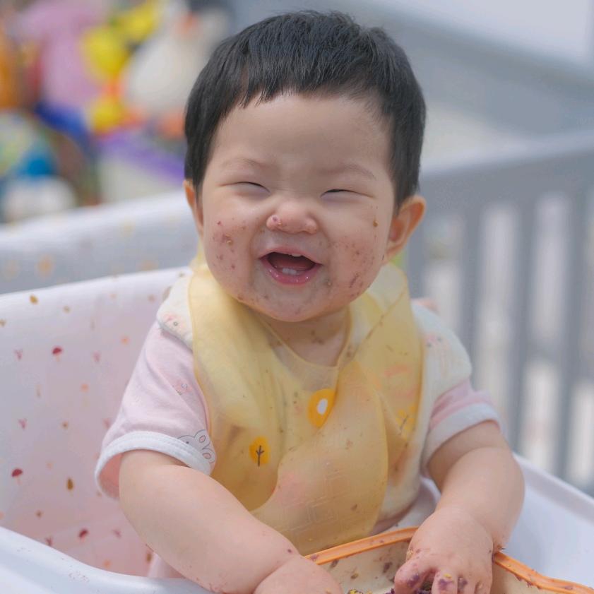 爱笑的安安吖