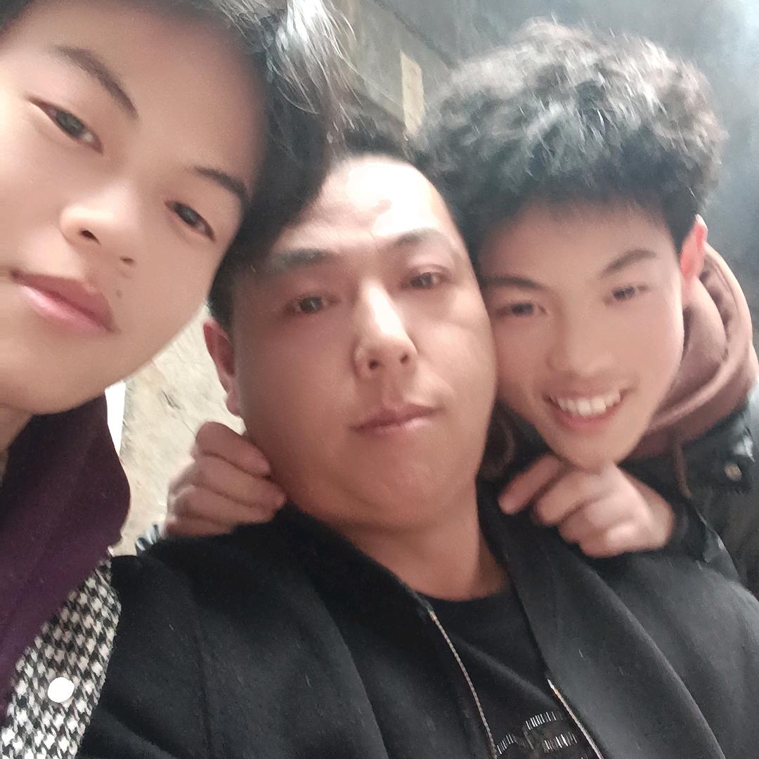 镇雄铭哥