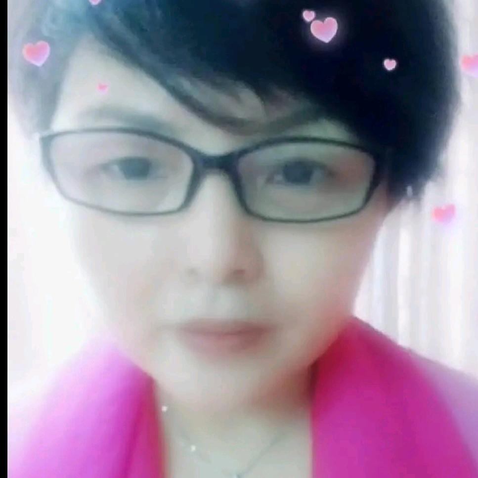 佳佳美，精品好物在下方厨窗