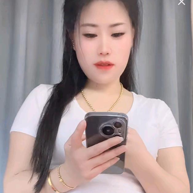 依。11 主播唯一小号