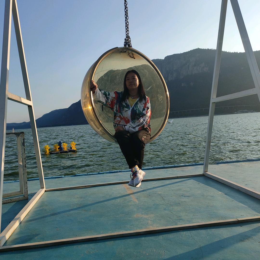 郭红群   红桥学校