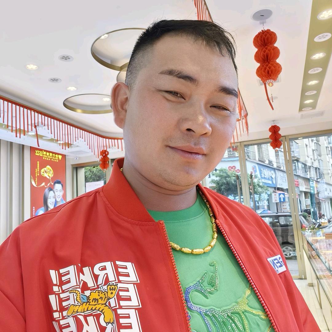 黄建富有缘千里来相会看人生。