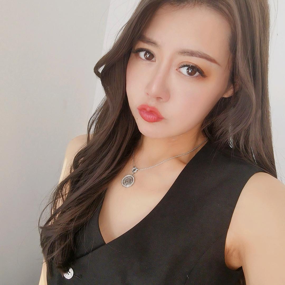 Anna，1