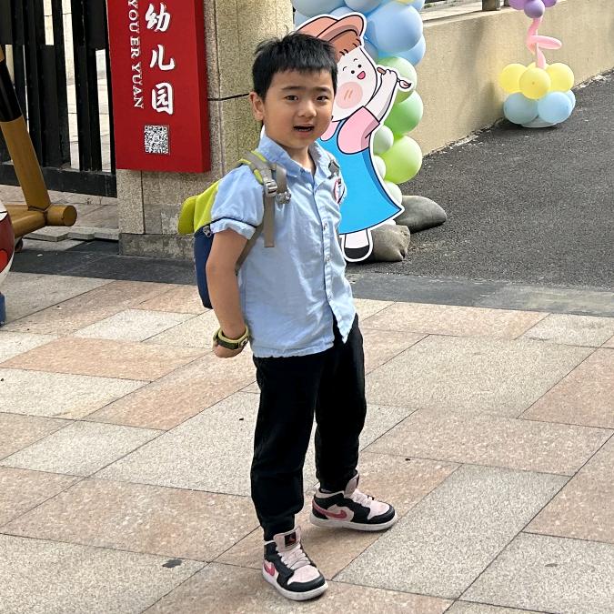 乐天派🇨🇳🇨🇳