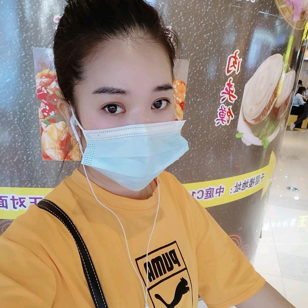 捞捞鱼童装(田东店)