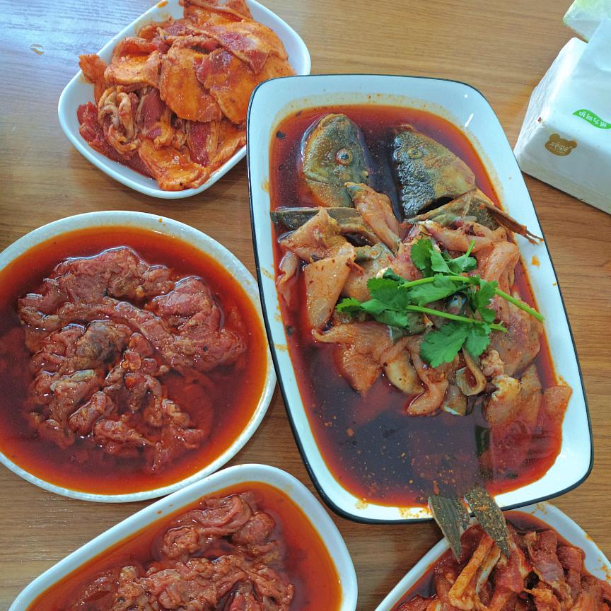 汉源小巷子锅边洋芋莎姐