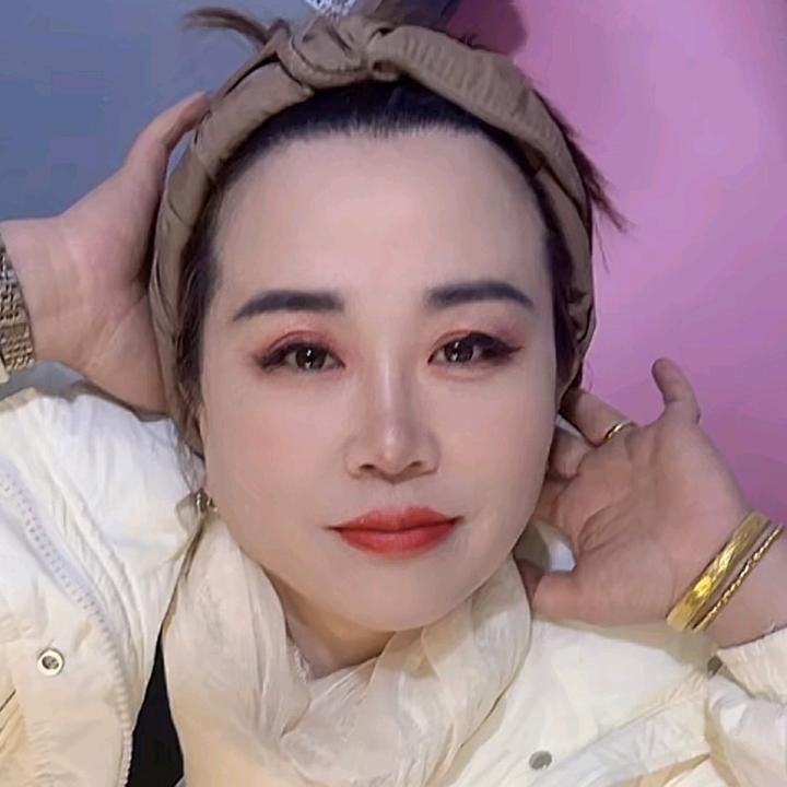 春琼美发店小方