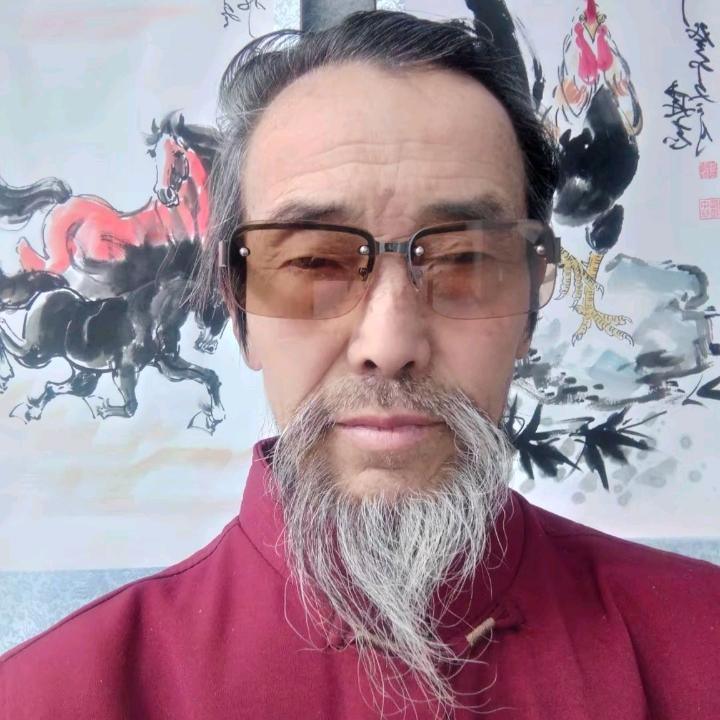 闫建志画马