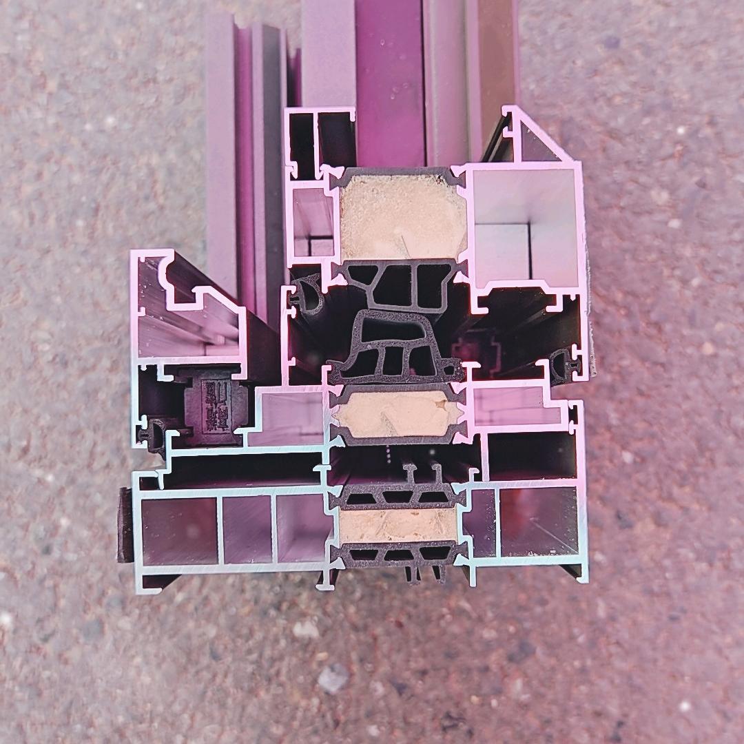 伟业门窗北极窗景系统静音窗   孟杰