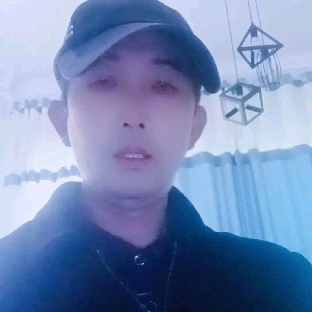 残疾人捡垃圾，