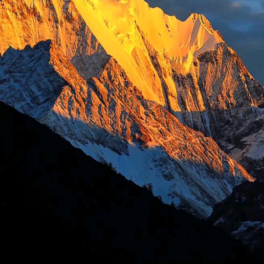 早观日出晚看霞