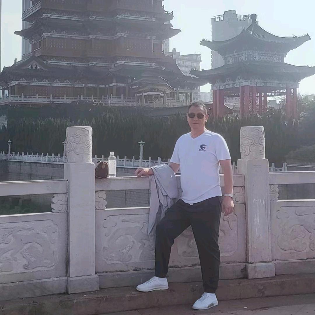 阿亮