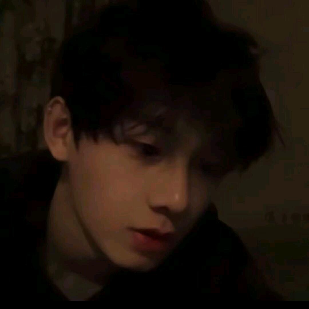 这里有蟑螂  　　　　　　　　　 　🪳