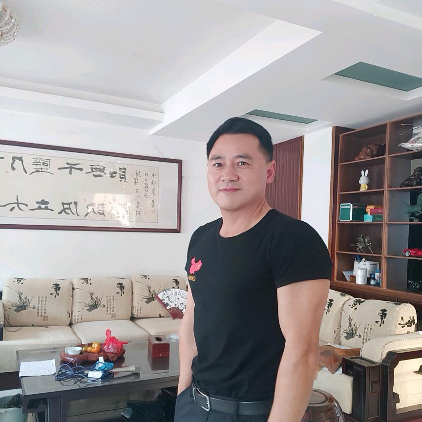 工匠何哥（爱文艺）