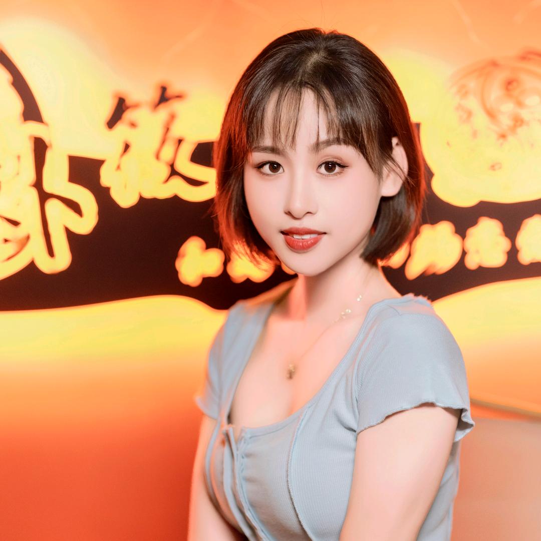 山卡卡里的美女🍀