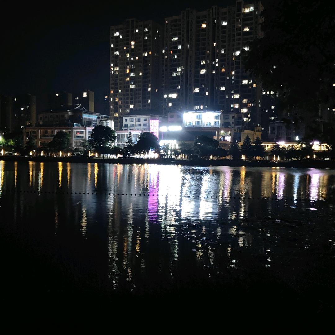 ━━(￣ー￣*|||━━