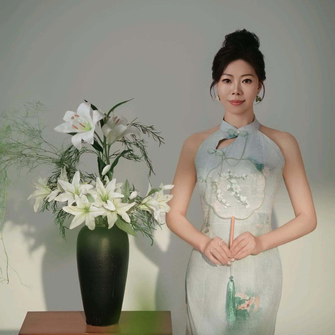 东方韵雅形体礼仪一宁老师